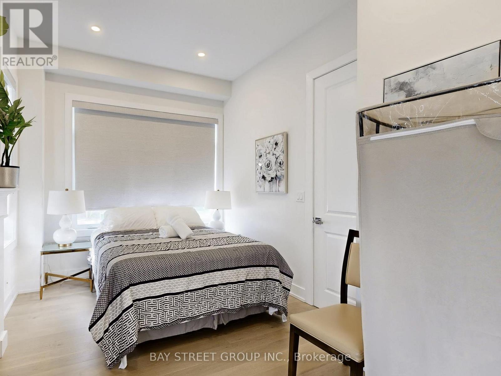 88 Harvey Bunker Crescent, Markham, Ontario  L6C 2A5 - Photo 9 - N12909216