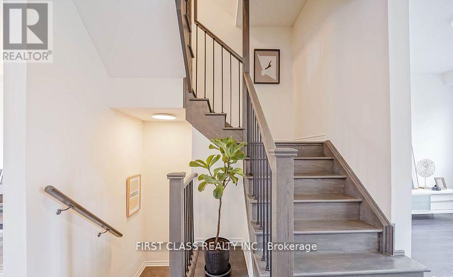 30 George Patton Avenue, Markham, Ontario  L6B 1M7 - Photo 10 - N12909322