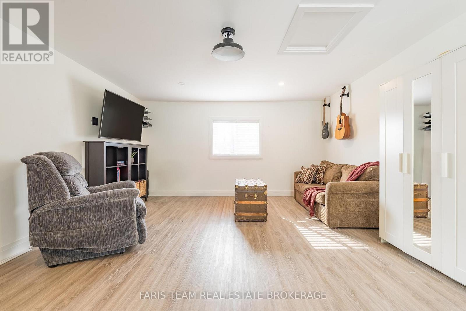 20 Indian Arrow Road, Barrie (North Shore), Ontario  L4M 5G3 - Photo 14 - S12909306