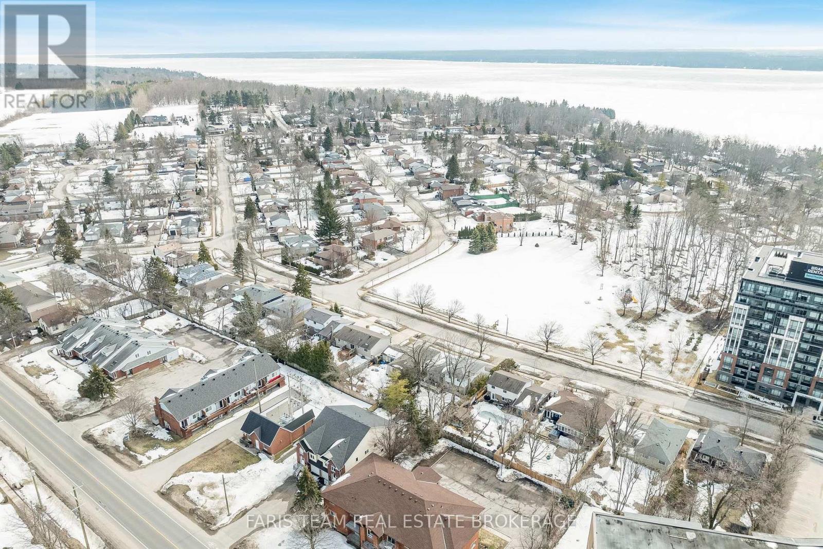 20 Indian Arrow Road, Barrie (North Shore), Ontario  L4M 5G3 - Photo 36 - S12909306