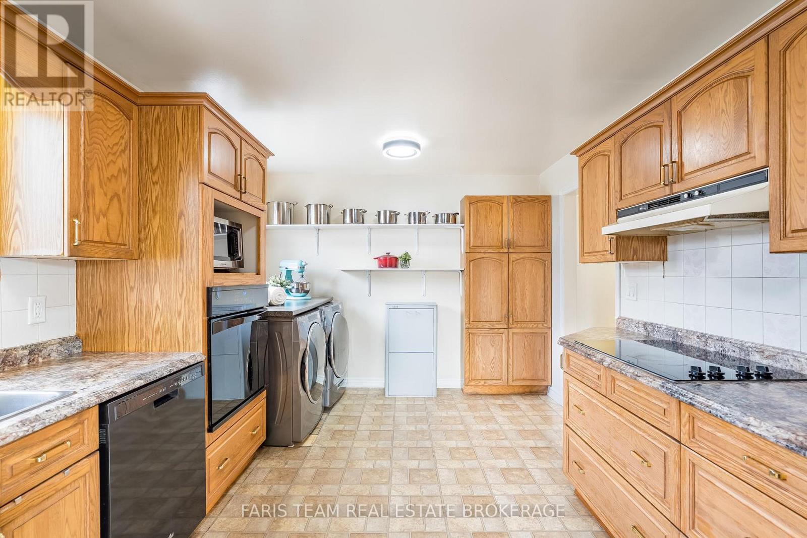 20 Indian Arrow Road, Barrie (North Shore), Ontario  L4M 5G3 - Photo 7 - S12909306