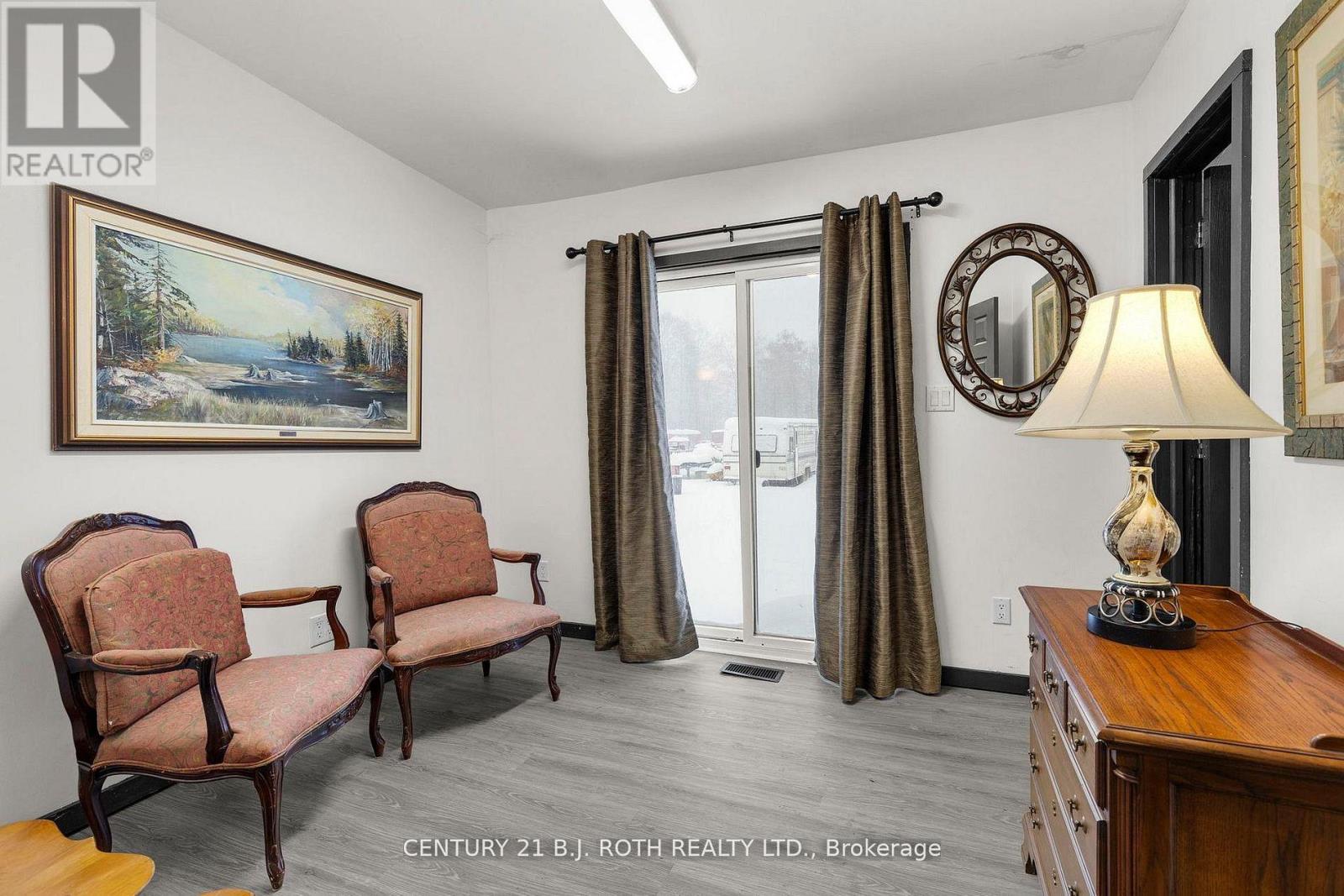 Unit 1 - 1285 Bayfield Street N, Springwater (Midhurst), Ontario  L9X 0P1 - Photo 7 - S12909382