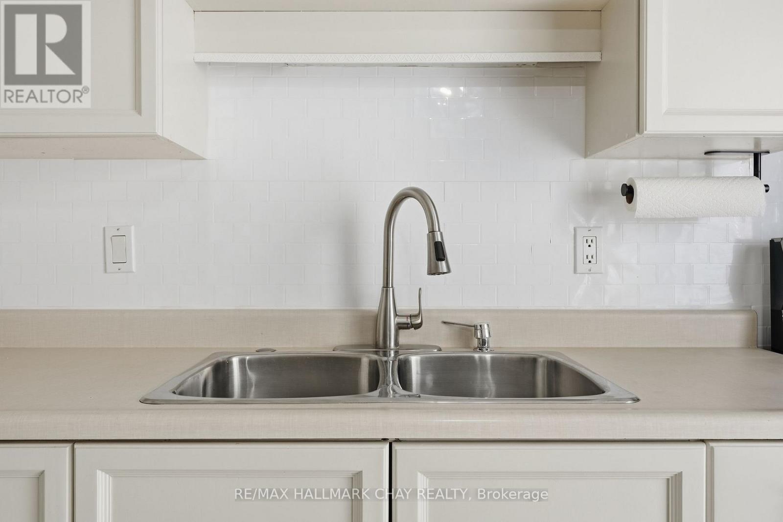 6 D'ambrosio Drive, Barrie (Painswick North), Ontario  L4N 6V5 - Photo 12 - S12909390