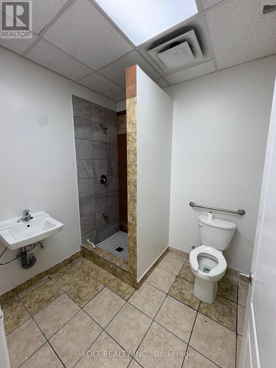 10 - 286 Rutherford Road S, Brampton (Steeles Industrial), Ontario  L6W 3J9 - Photo 7 - W12533834