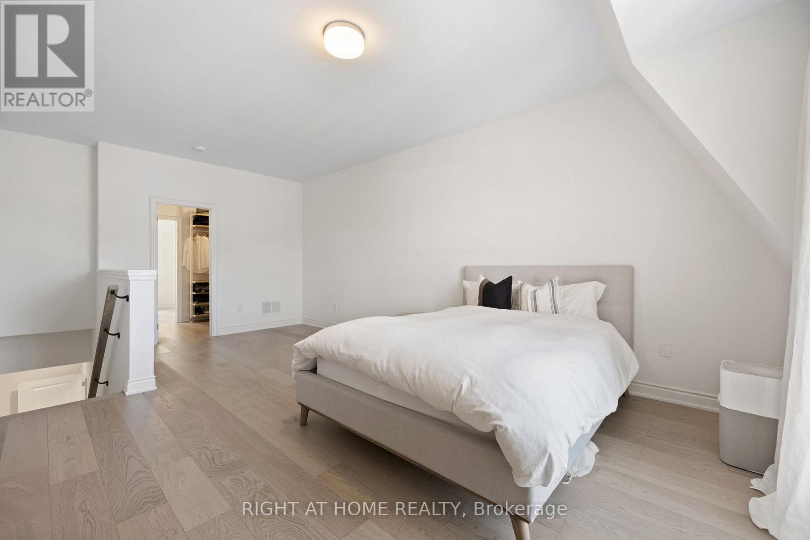 21 - 10 Lunar Crescent, Mississauga, Ontario  L5M 2P6 - Photo 14 - W12909048