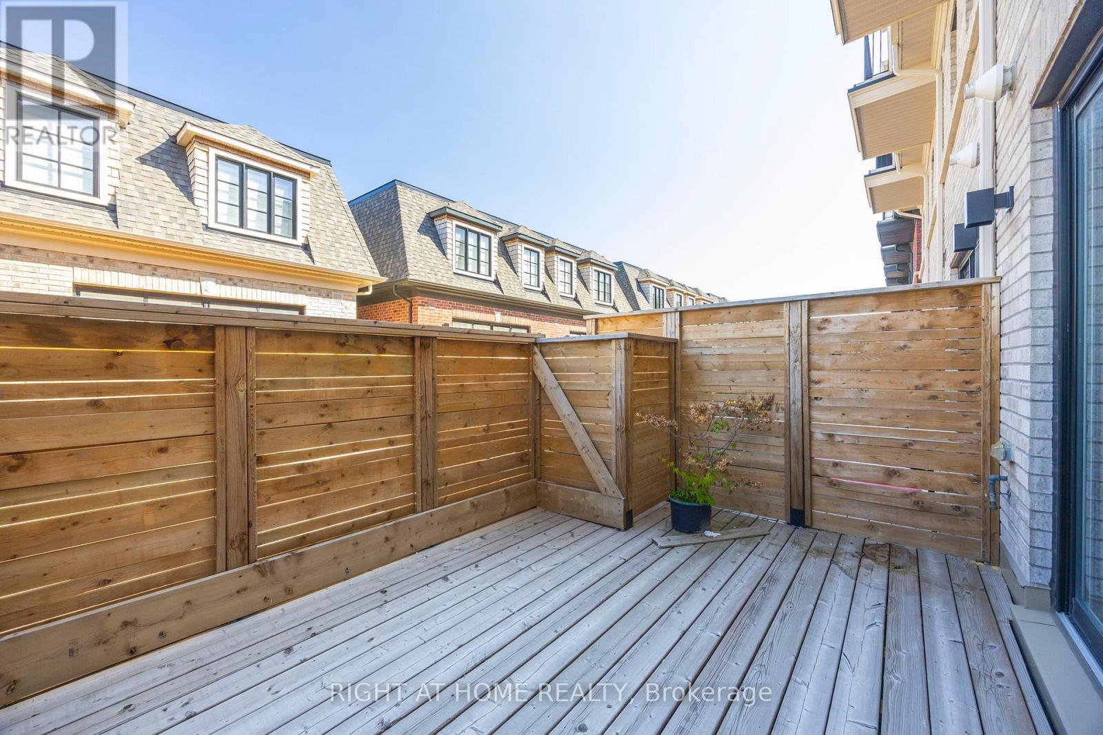 21 - 10 Lunar Crescent, Mississauga, Ontario  L5M 2P6 - Photo 18 - W12909048