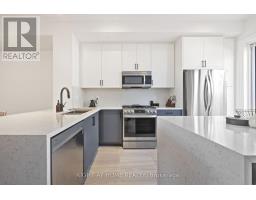 21 - 10 LUNAR CRESCENT, Mississauga, Ontario