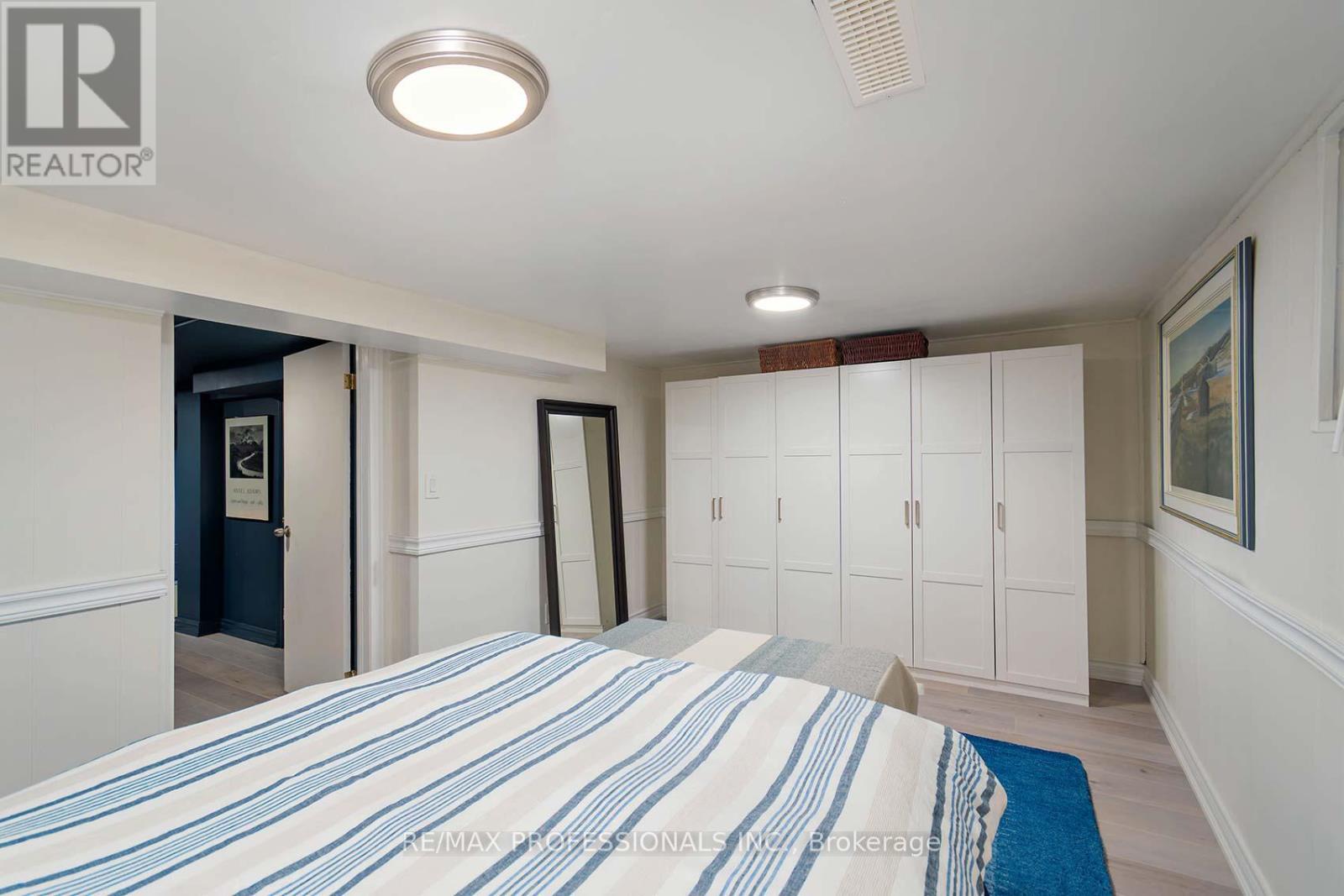 88 Morningside Avenue, Toronto, Ontario  M6S 1C9 - Photo 28 - W12909084