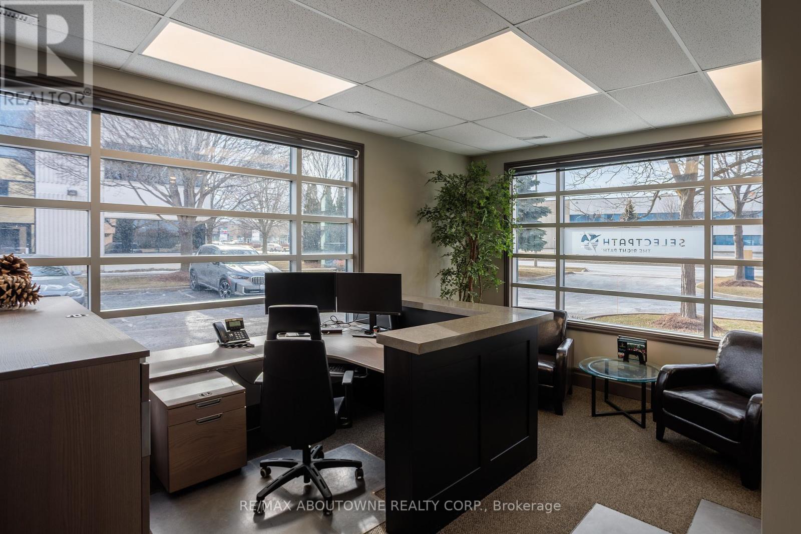 1 - 1464 Cornwall Road, Oakville, Ontario  L6J 7W5 - Photo 4 - W12909098