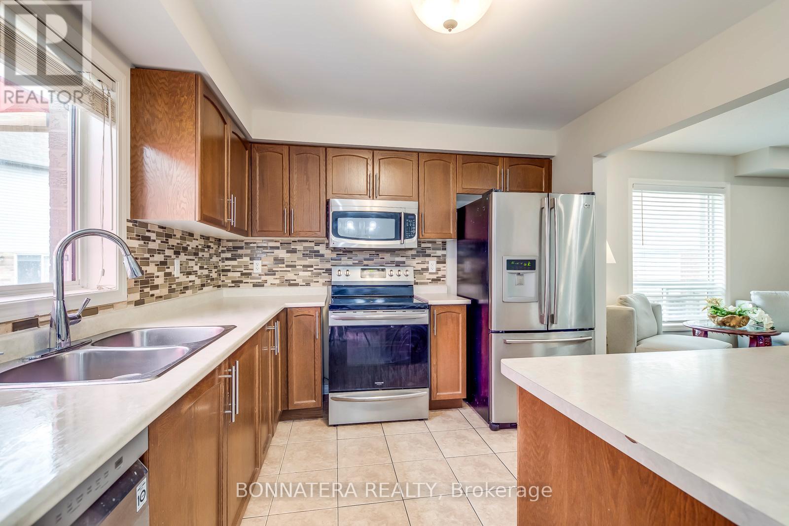 411 Hobbs Crescent, Milton, Ontario  L9T 0J2 - Photo 13 - W12909112