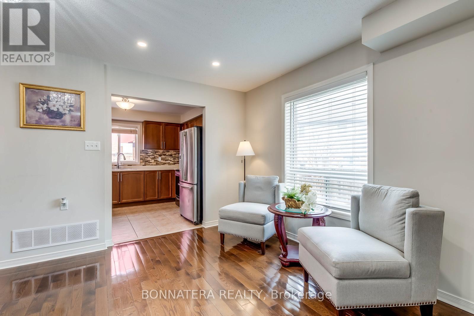 411 Hobbs Crescent, Milton, Ontario  L9T 0J2 - Photo 6 - W12909112