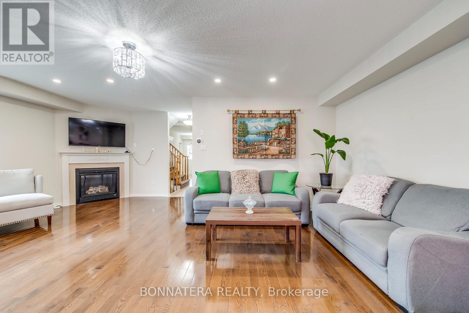 411 Hobbs Crescent, Milton, Ontario  L9T 0J2 - Photo 8 - W12909112