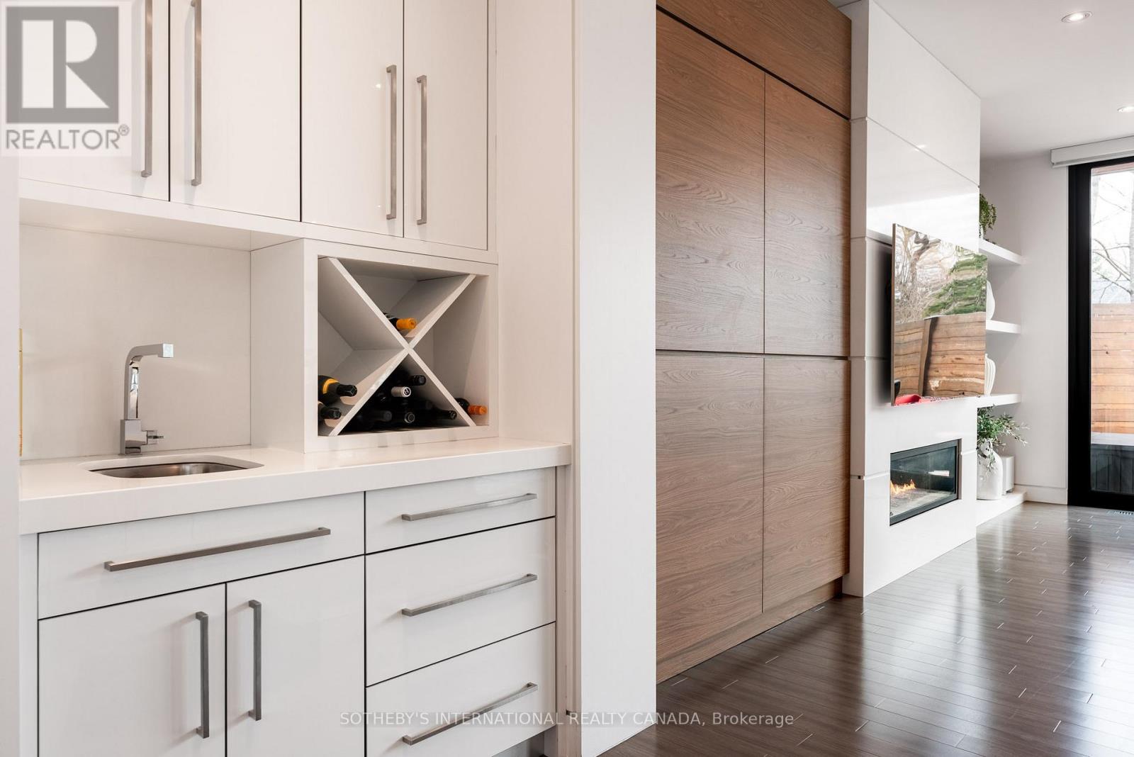 1388 Acton Crescent, Oakville, Ontario  L6J 2S5 - Photo 12 - W12909150