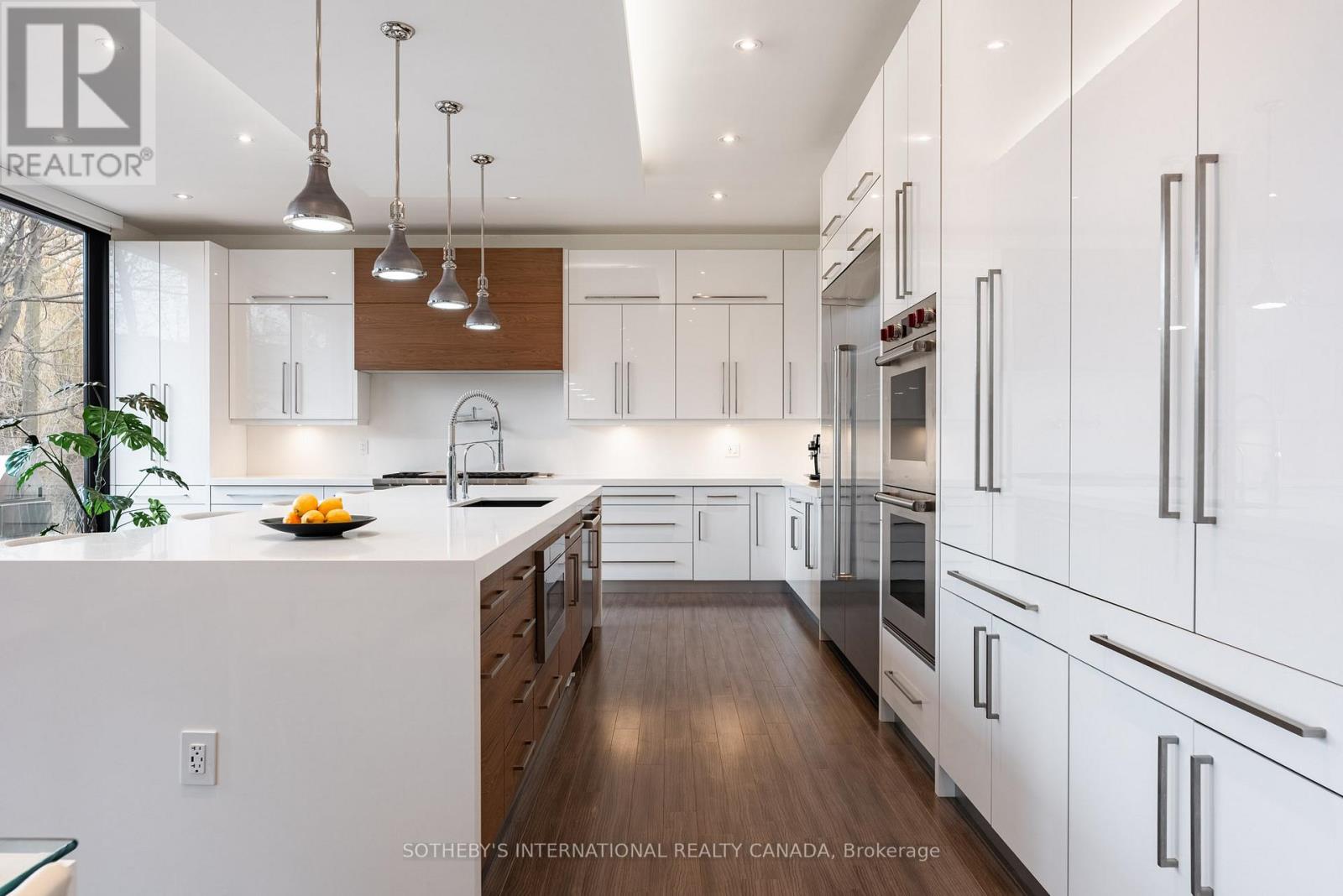 1388 Acton Crescent, Oakville, Ontario  L6J 2S5 - Photo 20 - W12909150