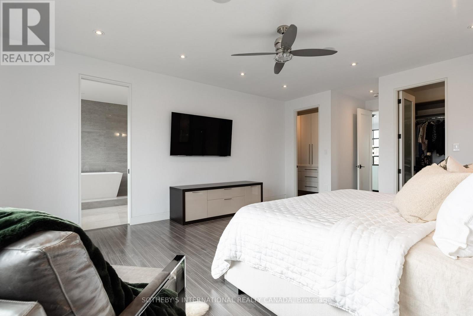 1388 Acton Crescent, Oakville, Ontario  L6J 2S5 - Photo 36 - W12909150