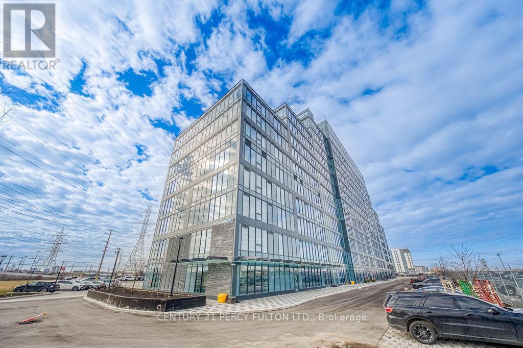 996 Martin Grove, Toronto (West Humber-Clairville), Ontario  M9W 4V8 - Photo 2 - W12909152