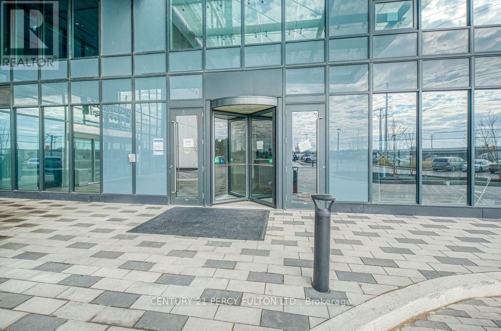 996 Martin Grove, Toronto (West Humber-Clairville), Ontario  M9W 4V8 - Photo 4 - W12909152