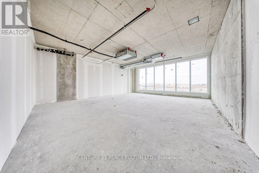 996 Martin Grove, Toronto (West Humber-Clairville), Ontario  M9W 4V8 - Photo 7 - W12909152