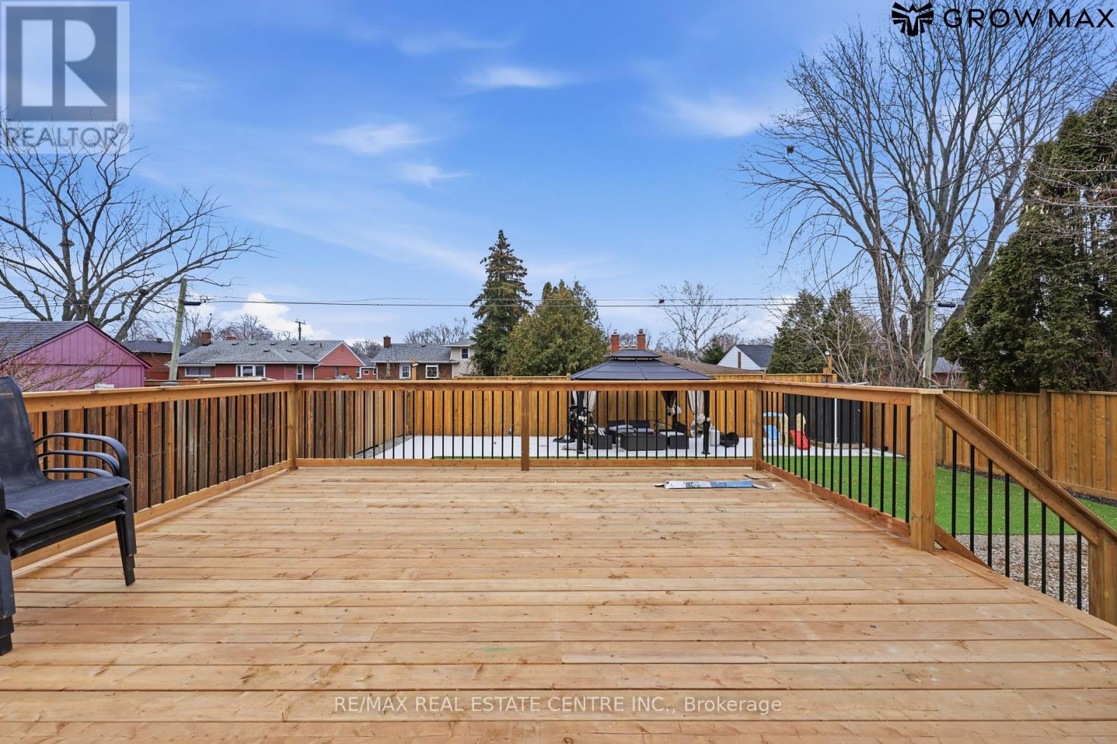 1328 Bunnell Drive, Burlington, Ontario  L7P 2E1 - Photo 12 - W12909164