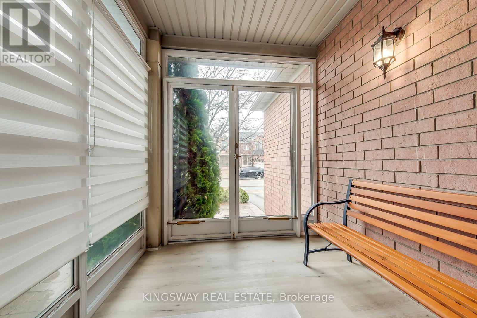 5829 Yachtsman Crossing, Mississauga, Ontario  L5M 6P1 - Photo 3 - W12909180