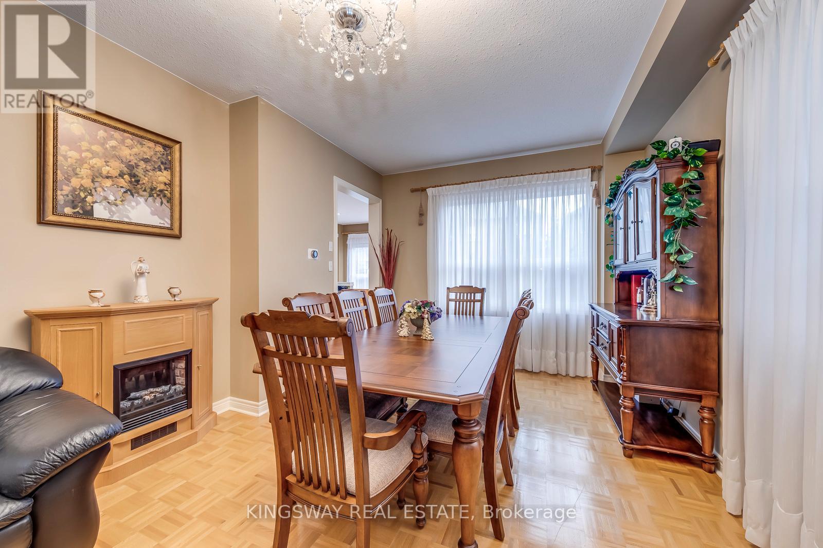 5829 Yachtsman Crossing, Mississauga, Ontario  L5M 6P1 - Photo 9 - W12909180