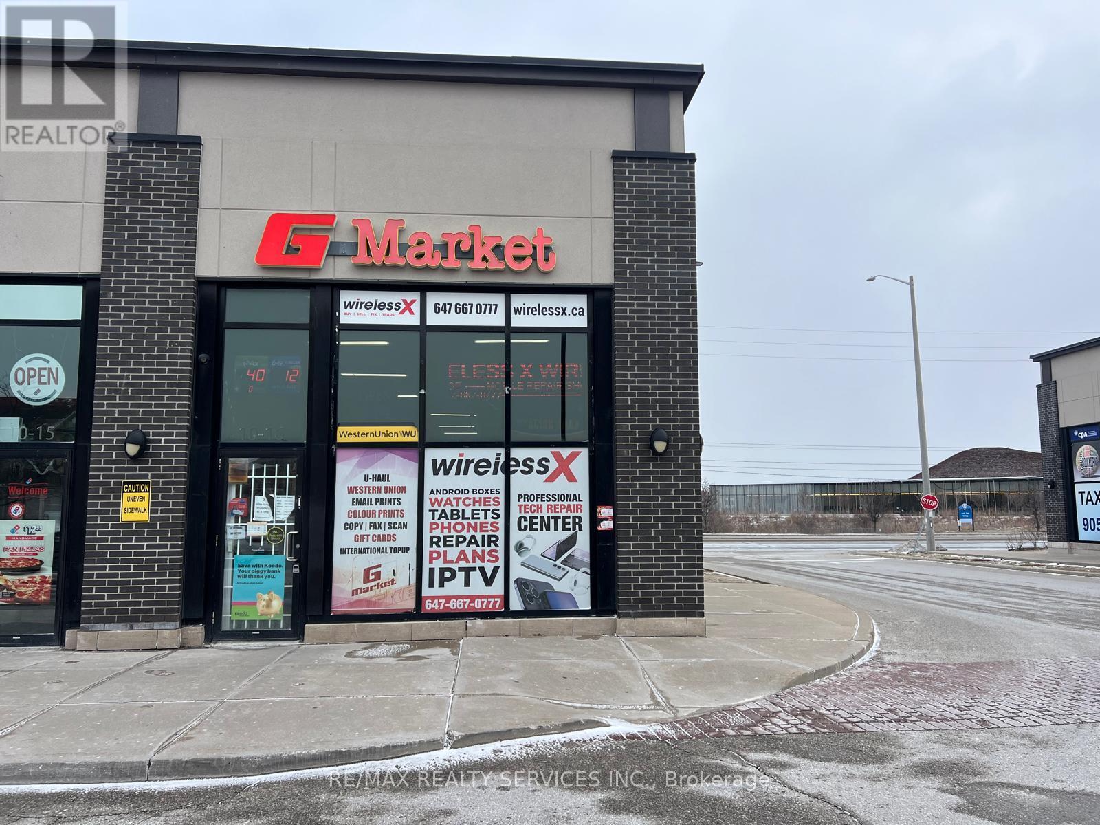 16 - 10 DEWSIDE DRIVE, Brampton, Ontario