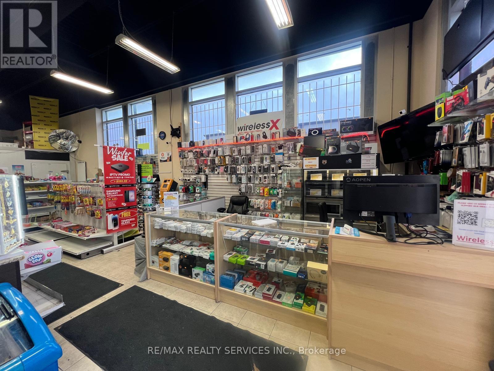 16 - 10 Dewside Drive, Brampton, Ontario  L6R 3Y3 - Photo 11 - W12909222