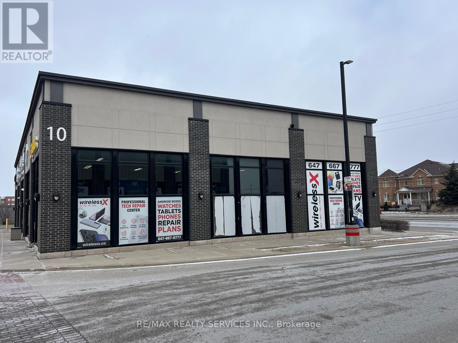 16 - 10 Dewside Drive, Brampton, Ontario  L6R 3Y3 - Photo 3 - W12909222