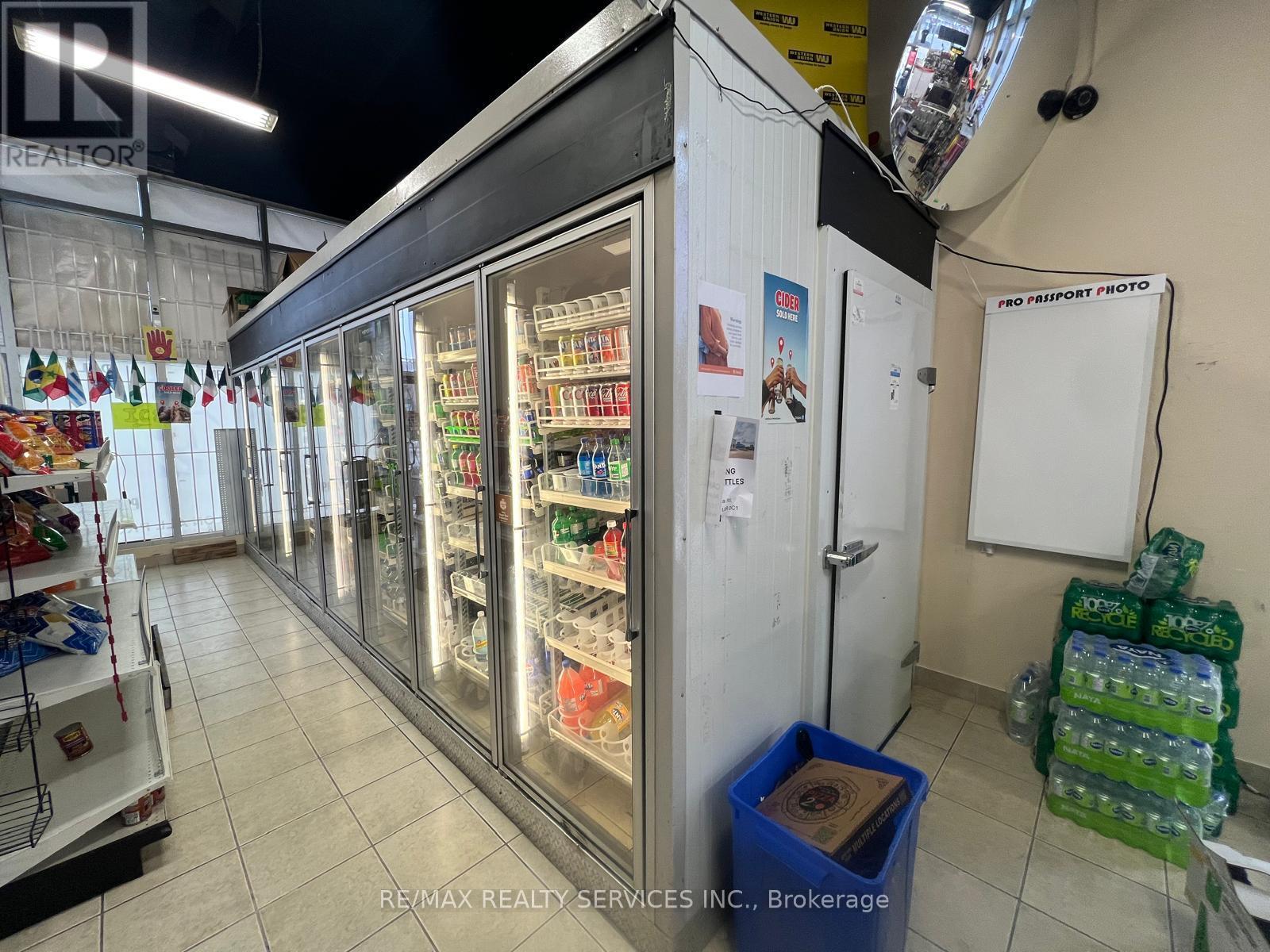 16 - 10 Dewside Drive, Brampton, Ontario  L6R 3Y3 - Photo 9 - W12909222