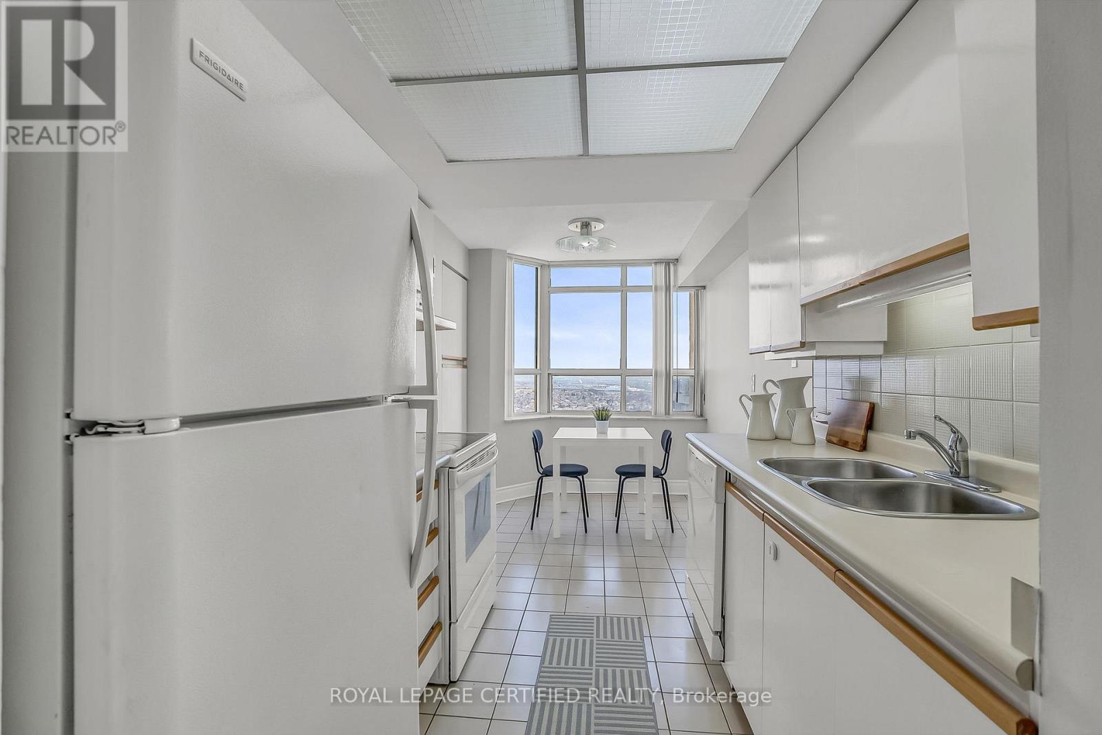 2101 - 30 Malta Avenue, Brampton, Ontario  L6Y 4S5 - Photo 9 - W12909292