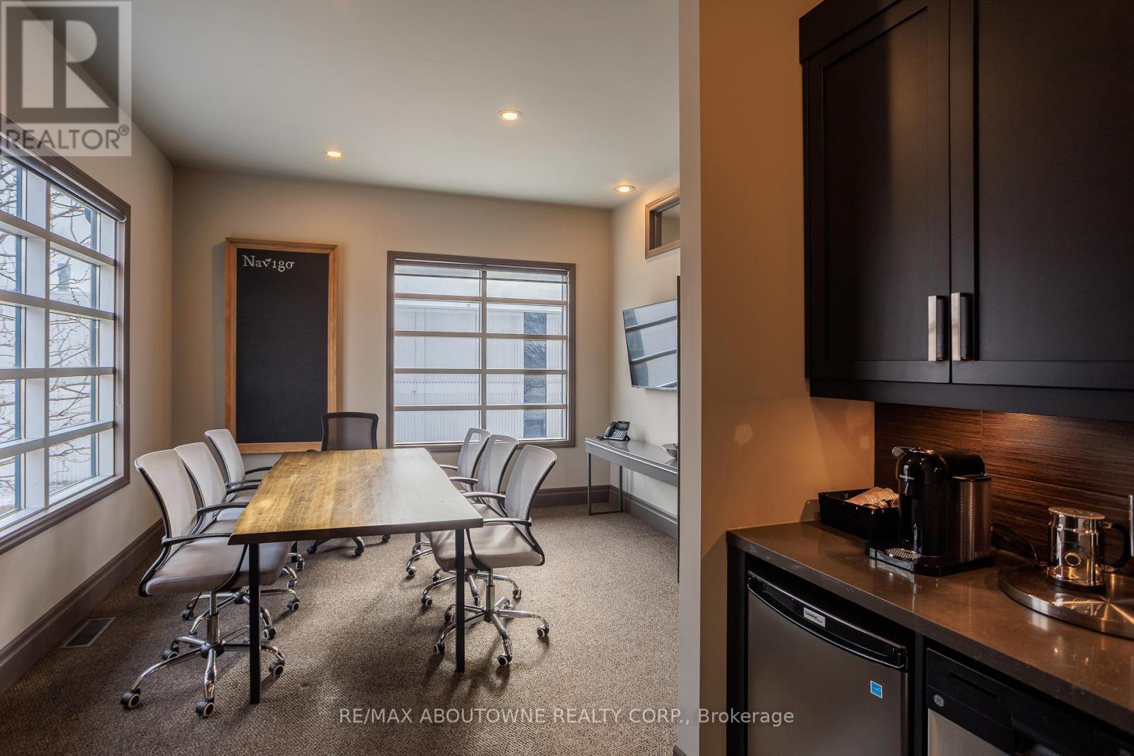 1 - 1464 Cornwall Road, Oakville (Mo Morrison), Ontario  L6J 7W5 - Photo 11 - W12909298