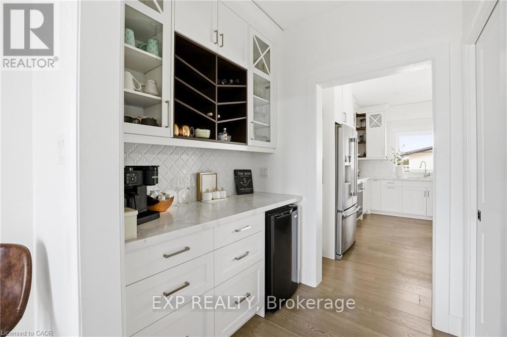 8476 Imperial Road, Malahide, Ontario  N5H 2R2 - Photo 17 - X12909062