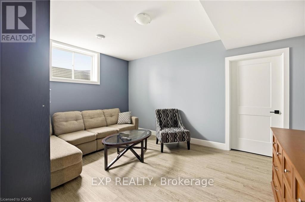 8476 Imperial Road, Malahide, Ontario  N5H 2R2 - Photo 39 - X12909062