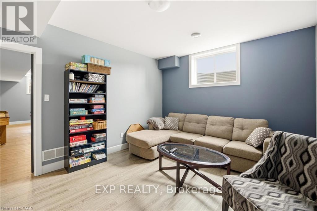 8476 Imperial Road, Malahide, Ontario  N5H 2R2 - Photo 40 - X12909062