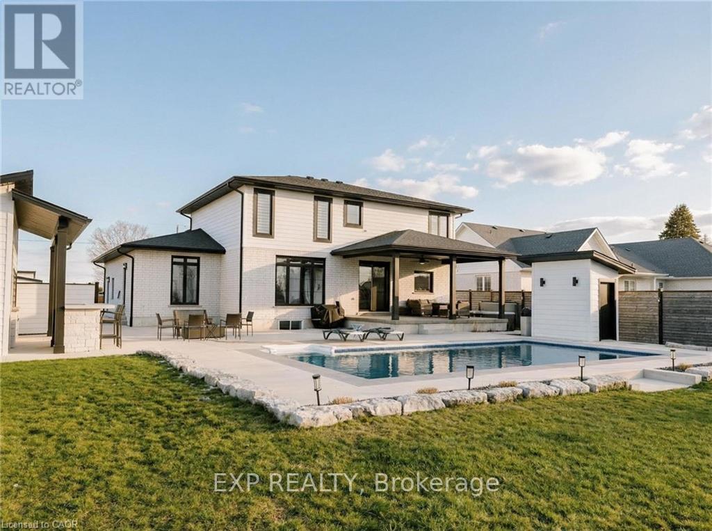 8476 Imperial Road, Malahide, Ontario  N5H 2R2 - Photo 6 - X12909062