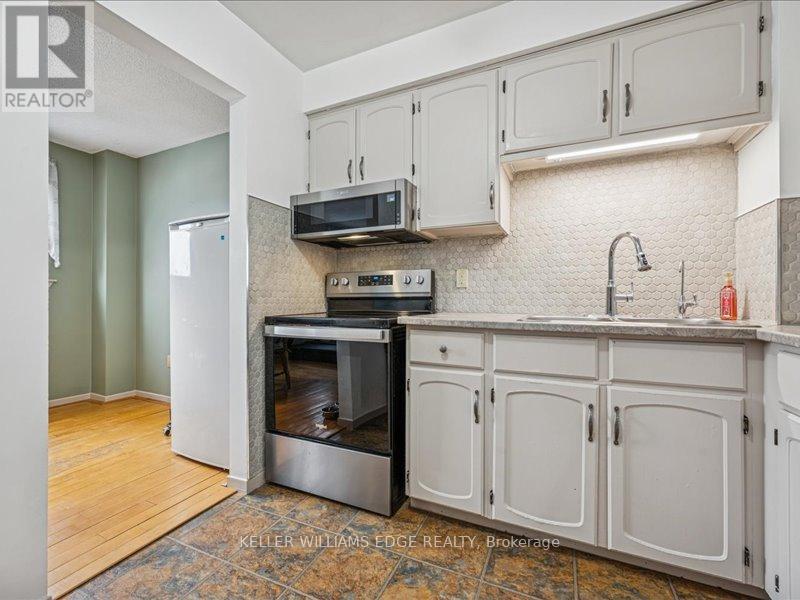 31 - 51 Paulander Drive, Kitchener, Ontario  N2M 5E5 - Photo 10 - X12909068