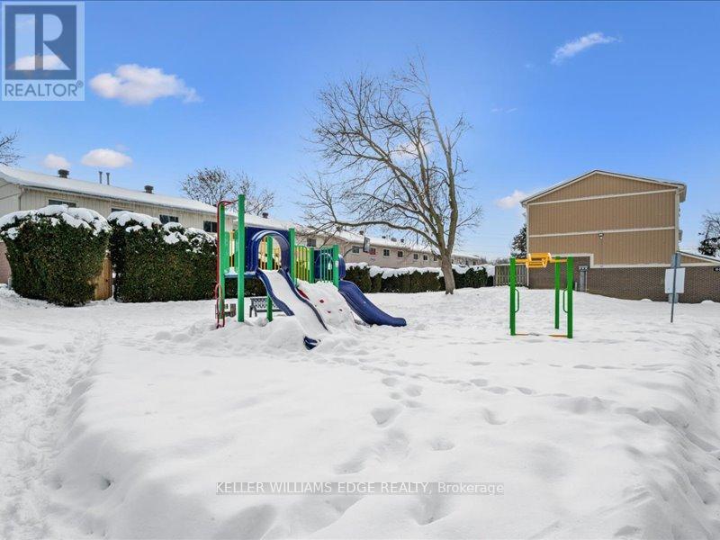 31 - 51 Paulander Drive, Kitchener, Ontario  N2M 5E5 - Photo 27 - X12909068