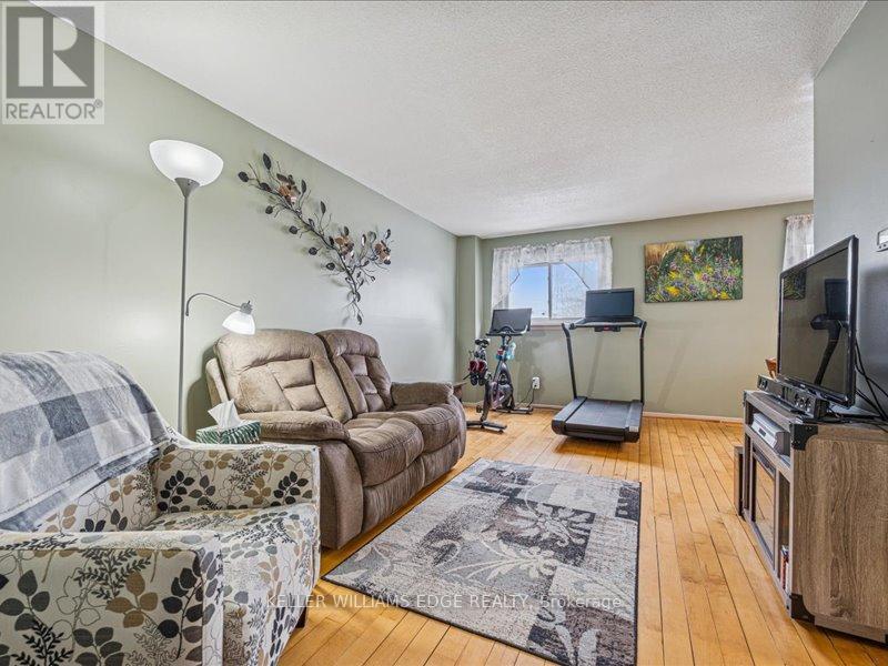 31 - 51 Paulander Drive, Kitchener, Ontario  N2M 5E5 - Photo 4 - X12909068