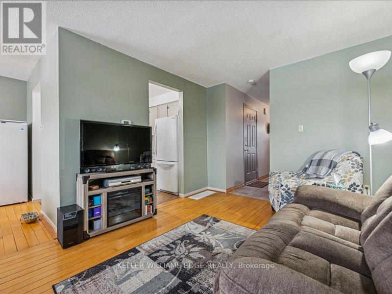 31 - 51 Paulander Drive, Kitchener, Ontario  N2M 5E5 - Photo 6 - X12909068