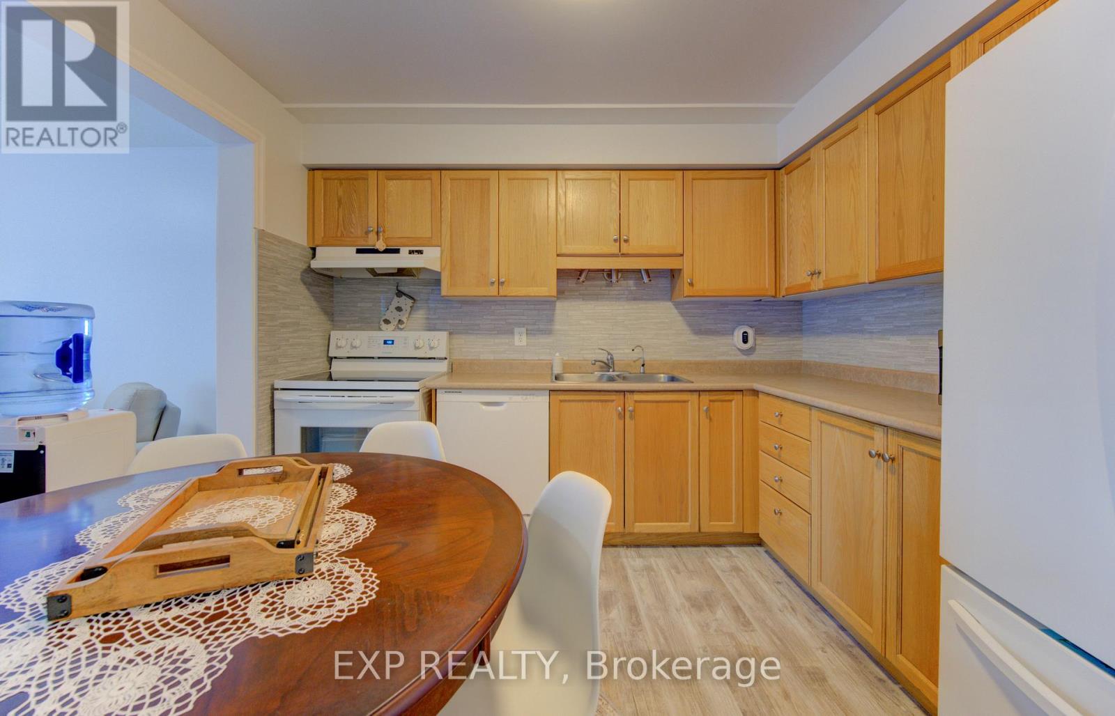 27 - 400 Wilson Avenue, Kitchener, Ontario  N2C 2S1 - Photo 9 - X12909120