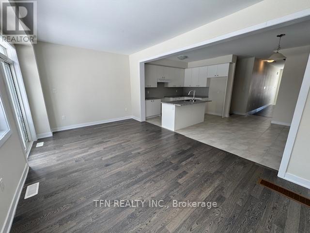 406 Eastbridge Avenue, Welland (Dain City), Ontario  L3B 0M7 - Photo 12 - X12909168