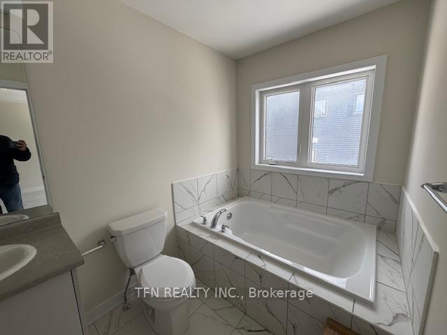 406 Eastbridge Avenue, Welland (Dain City), Ontario  L3B 0M7 - Photo 19 - X12909168