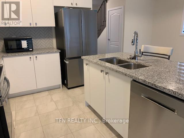 406 Eastbridge Avenue, Welland (Dain City), Ontario  L3B 0M7 - Photo 5 - X12909168