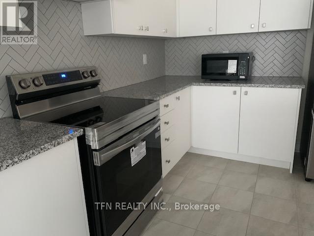 406 Eastbridge Avenue, Welland (Dain City), Ontario  L3B 0M7 - Photo 8 - X12909168