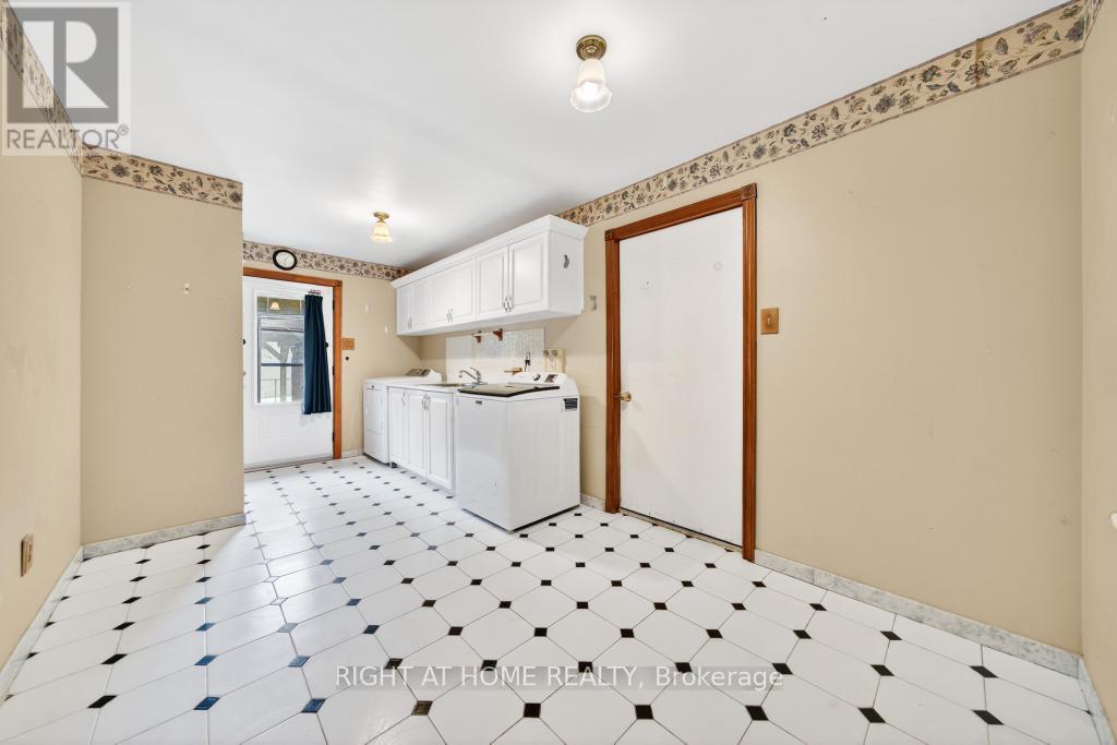 1055 Golf Club Road, Hamilton (Hannon), Ontario  L0R 1P0 - Photo 16 - X12909170