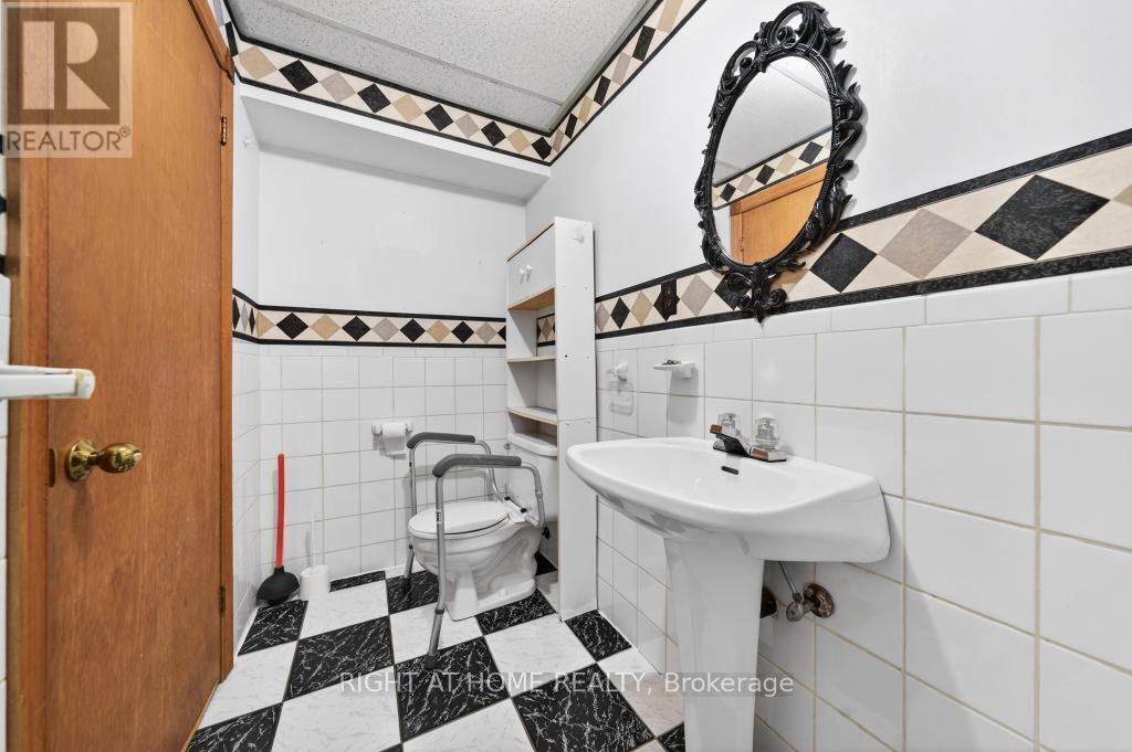 1055 Golf Club Road, Hamilton (Hannon), Ontario  L0R 1P0 - Photo 32 - X12909170