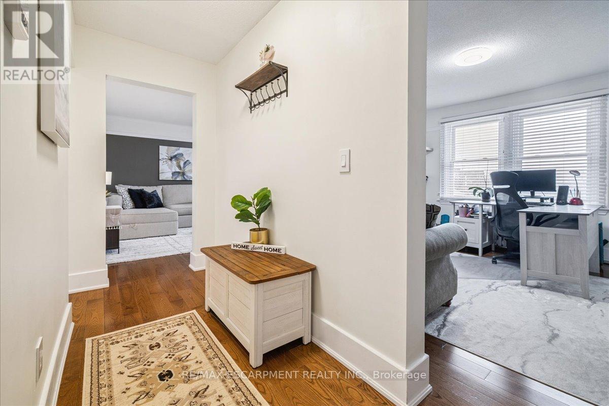 6 - 21 Mountwood Avenue, Hamilton, Ontario  L8N 2G8 - Photo 5 - X12909260