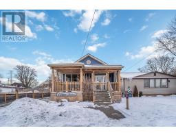 4 REMBE AVENUE, Hamilton, Ontario