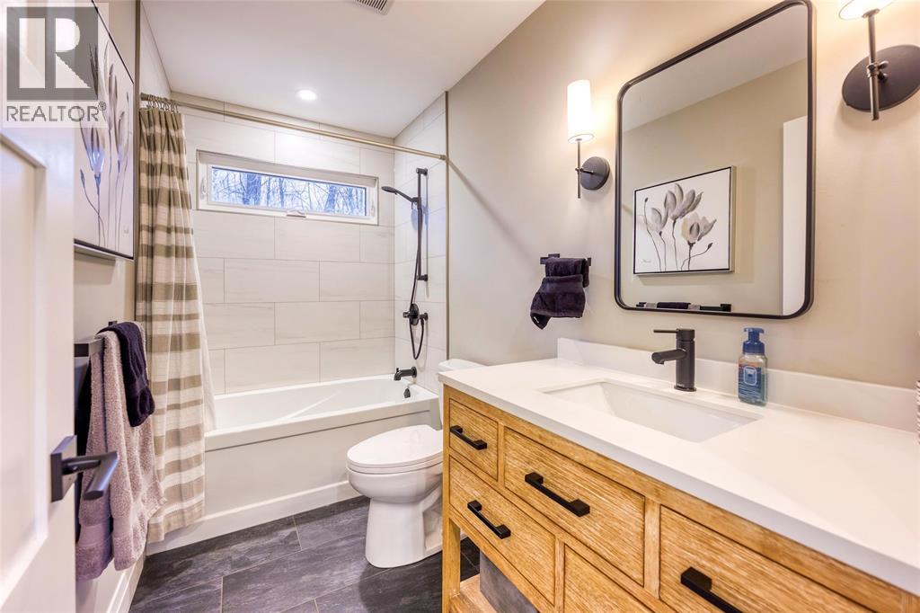 5168 Lakeshore Road, Plympton-Wyoming, Ontario  N0N 1J6 - Photo 25 - 25013568