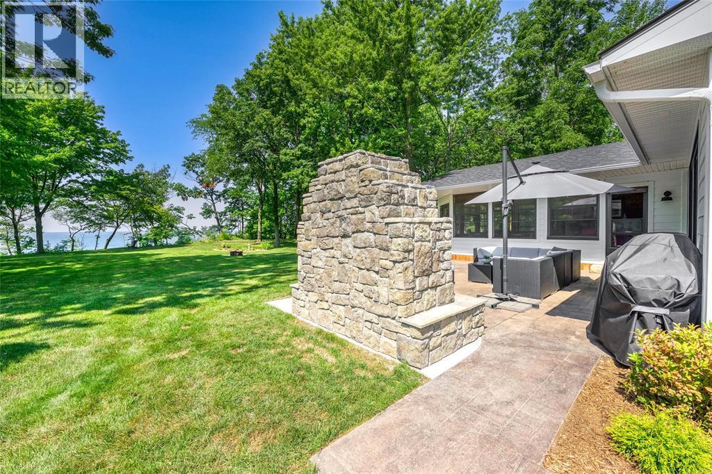 5168 Lakeshore Road, Plympton-Wyoming, Ontario  N0N 1J6 - Photo 34 - 25013568